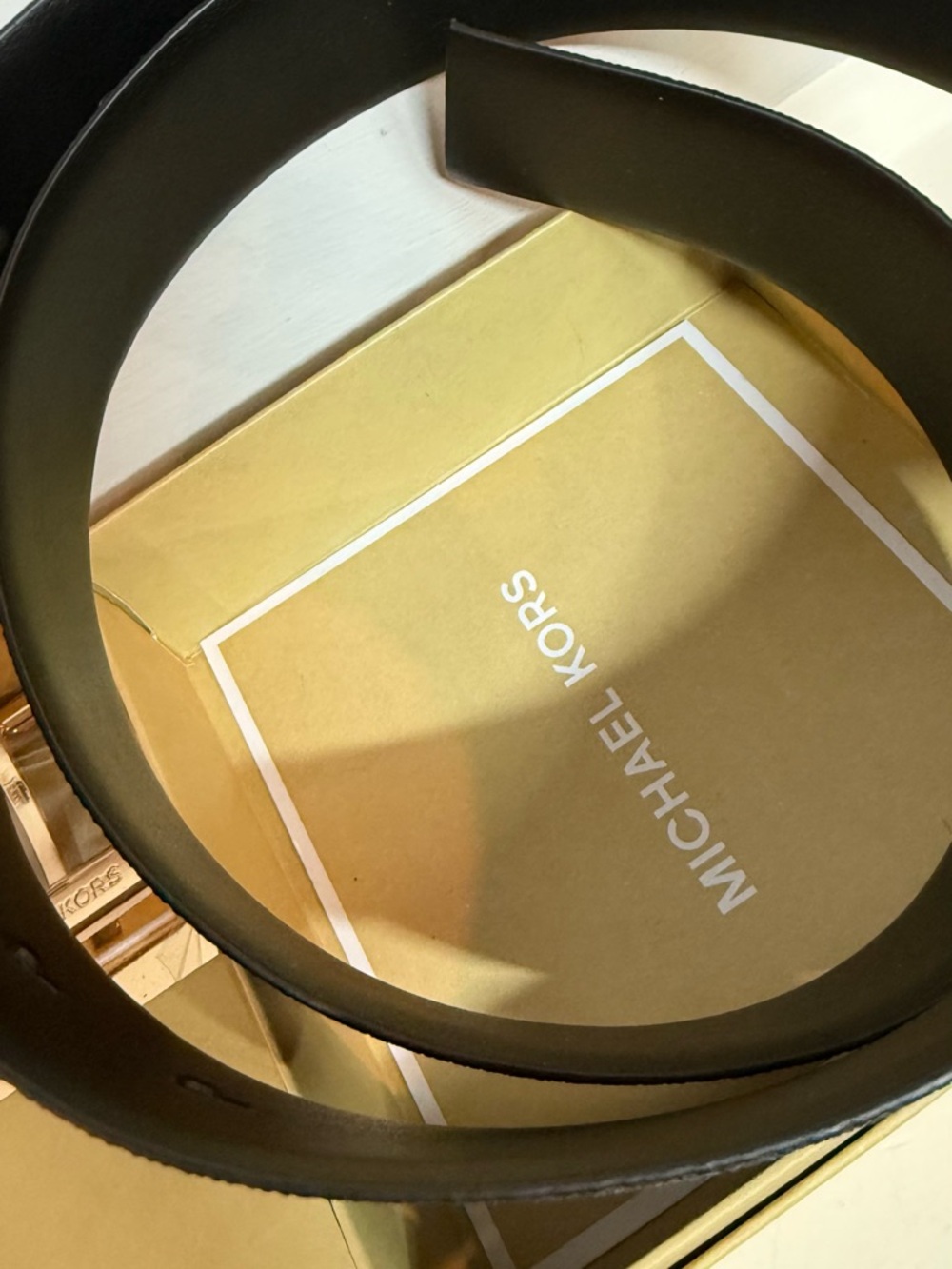 Michael Kors womens 2 in 1 reversible Leather Belt Set with Gold MK Buckle - Picture 4 of 5